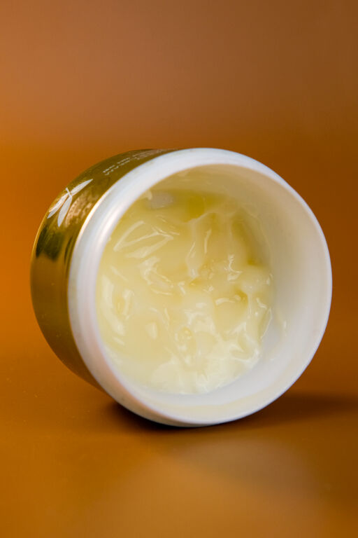 Крем освітлюючий з екстрактом камелії Farmstay Green Tea Seed Whitening Water Cream 100ml - Зображення 2